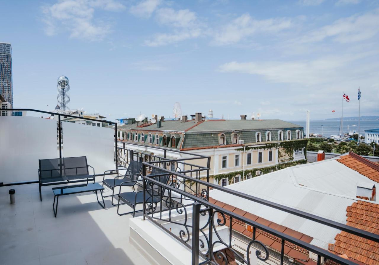 West Apart Hotel Batumi Bagian luar foto