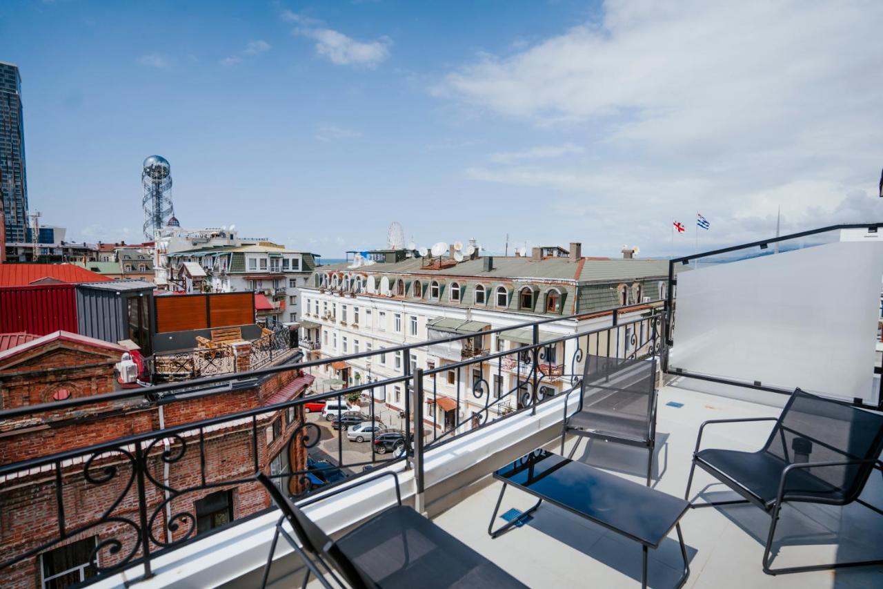 West Apart Hotel Batumi Bagian luar foto
