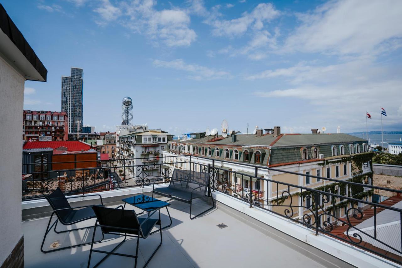 West Apart Hotel Batumi Bagian luar foto